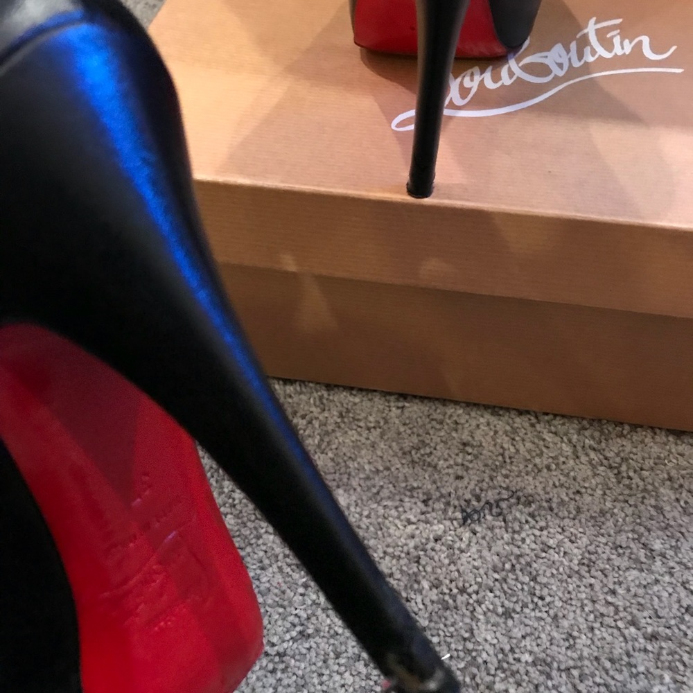 COPY - gently used Christian Louboutin pumps